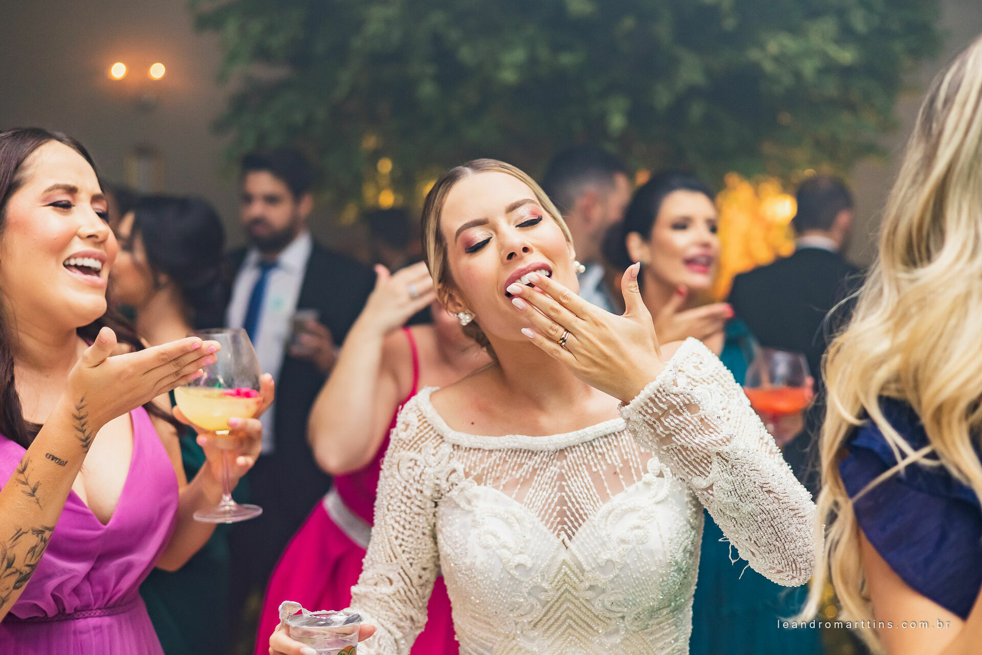 Foto Casamento Thayna e Fernando no espaço Casa Évora Eventos Foto Casamento Thayna e Fernando no espaço Casa Évora Eventos - Imagem 110