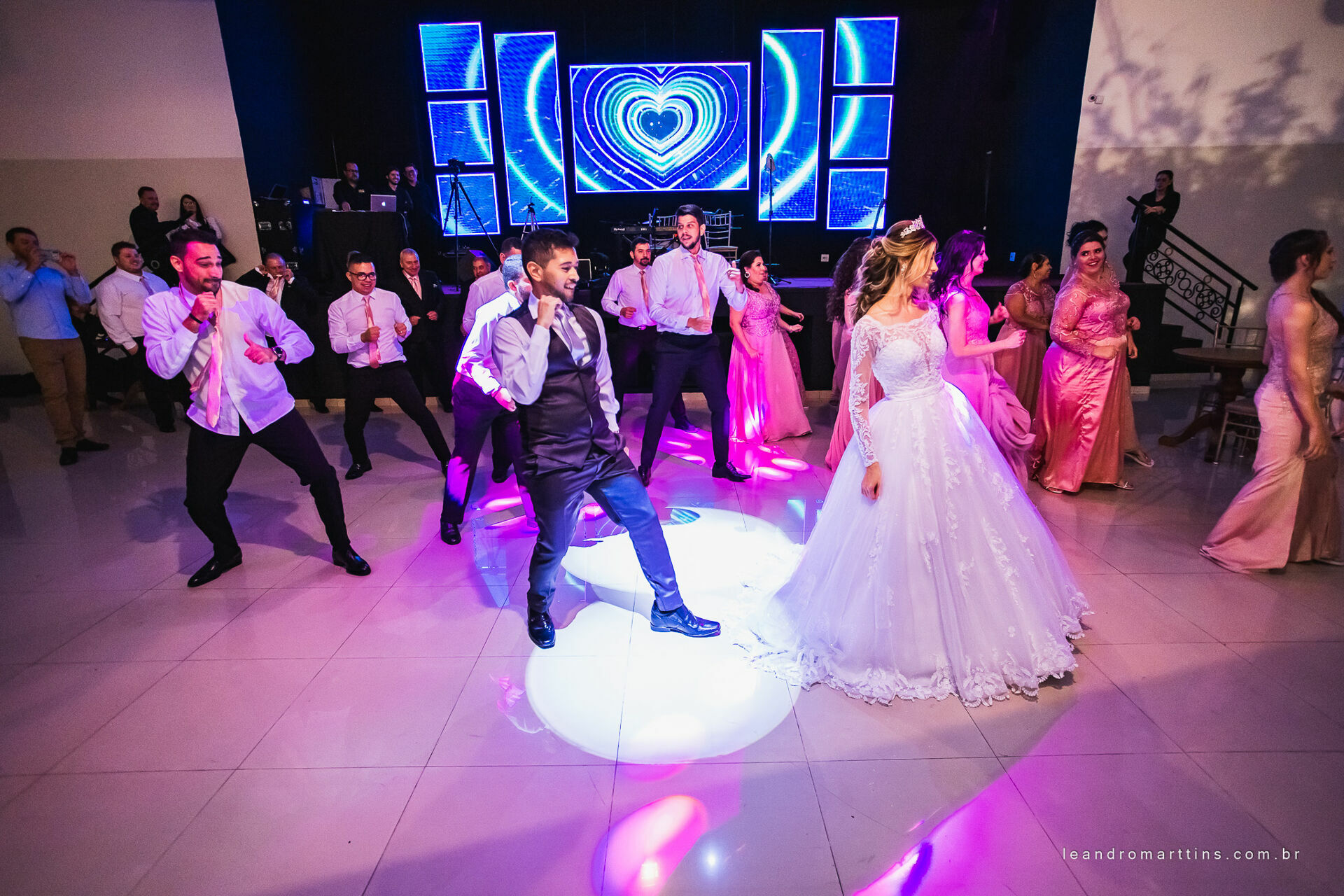Foto Casamento Viviane e Alexandre no espaço Fauze Karam Buffet Foto Casamento Viviane e Alexandre no espaço Fauze Karam Buffet - Imagem 40