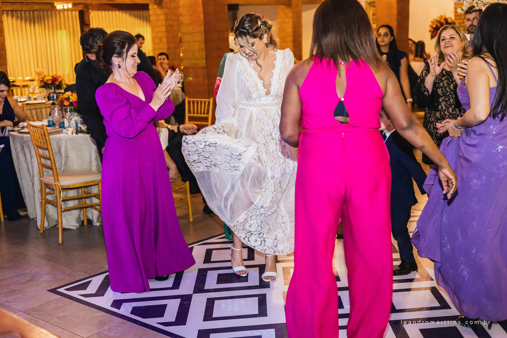 Foto Casamento Gisele e João no espaço Estância Ouro Branco Foto Casamento Gisele e João no espaço Estância Ouro Branco - Imagem 51