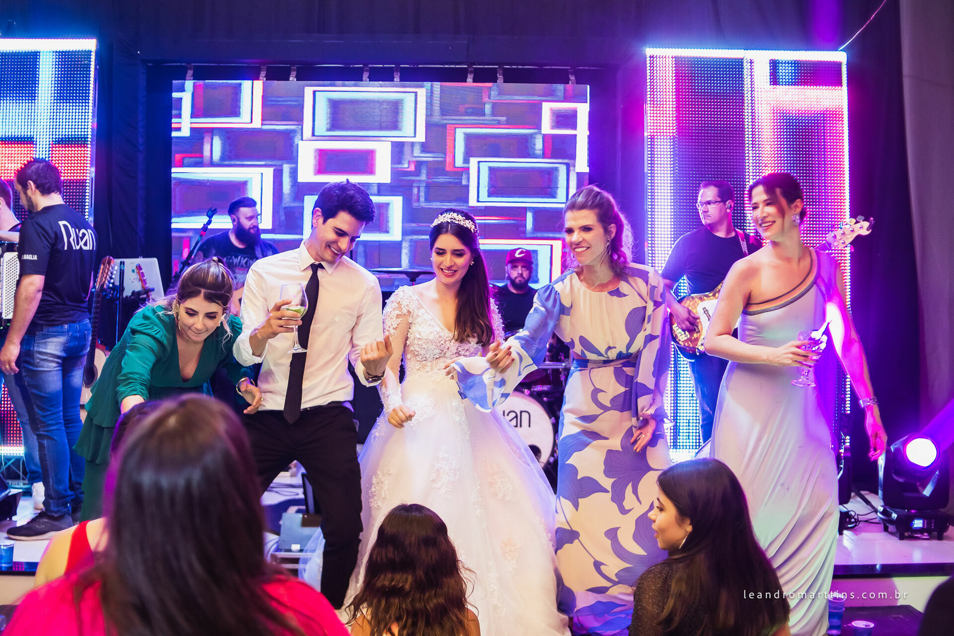 Foto Casamento Sarah e Rafael no espaço Villa Romeu em José Bonifácio - SP Foto Casamento Sarah e Rafael no espaço Villa Romeu em José Bonifácio - SP - Imagem 54
