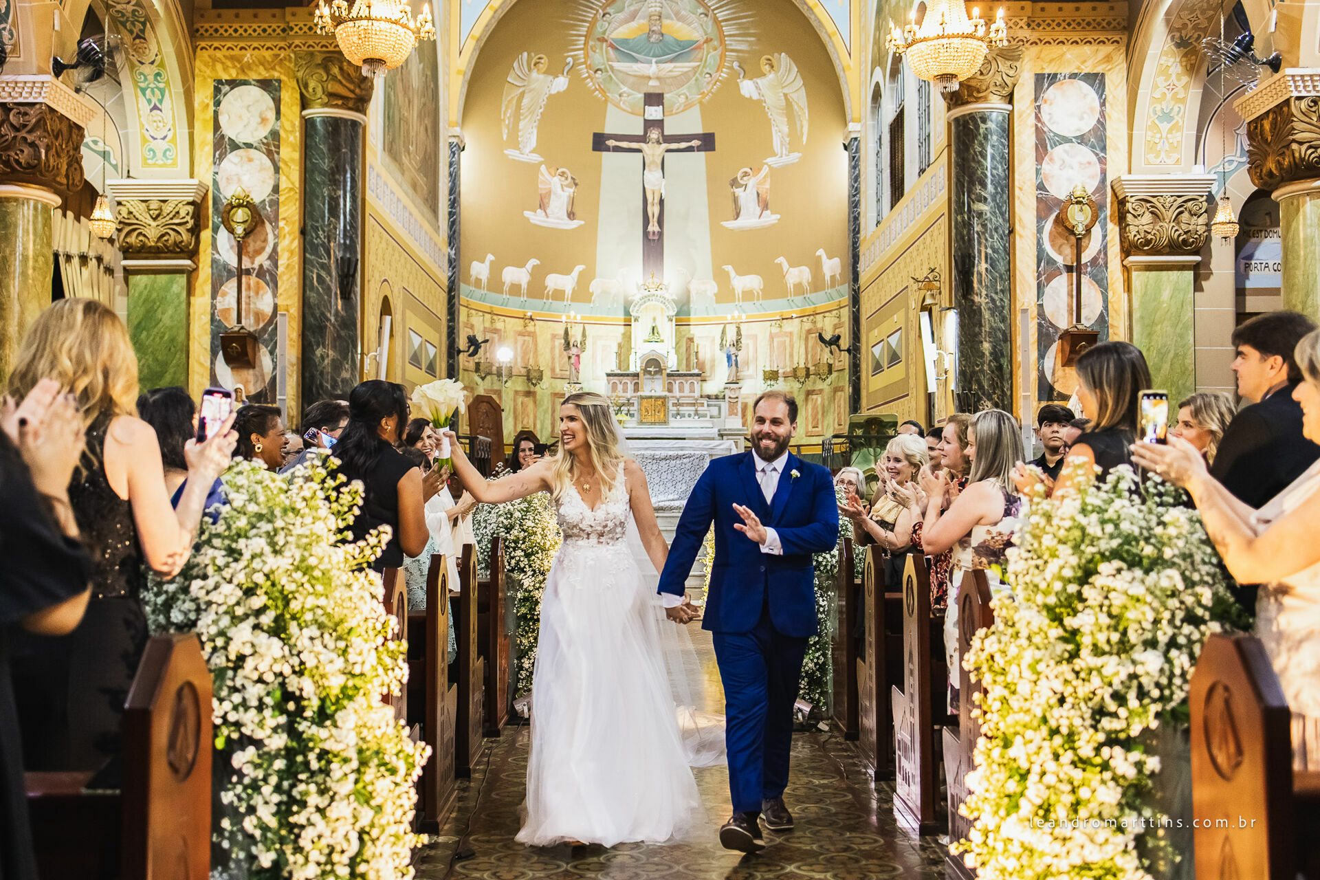 Foto Casamento Célia e Rafael na igreja Basílica - Rio Preto Foto Casamento Célia e Rafael na igreja Basílica - Rio Preto - Imagem 24