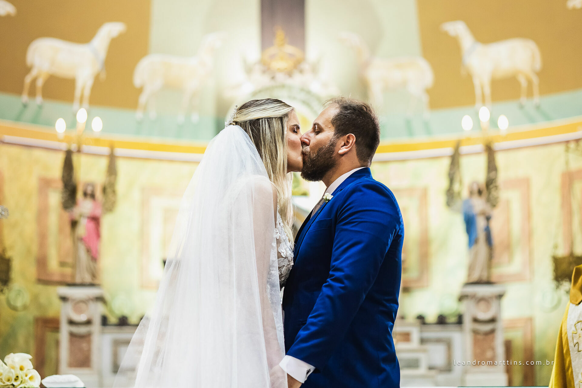 Foto Casamento Célia e Rafael na igreja Basílica - Rio Preto Foto Casamento Célia e Rafael na igreja Basílica - Rio Preto - Imagem 23
