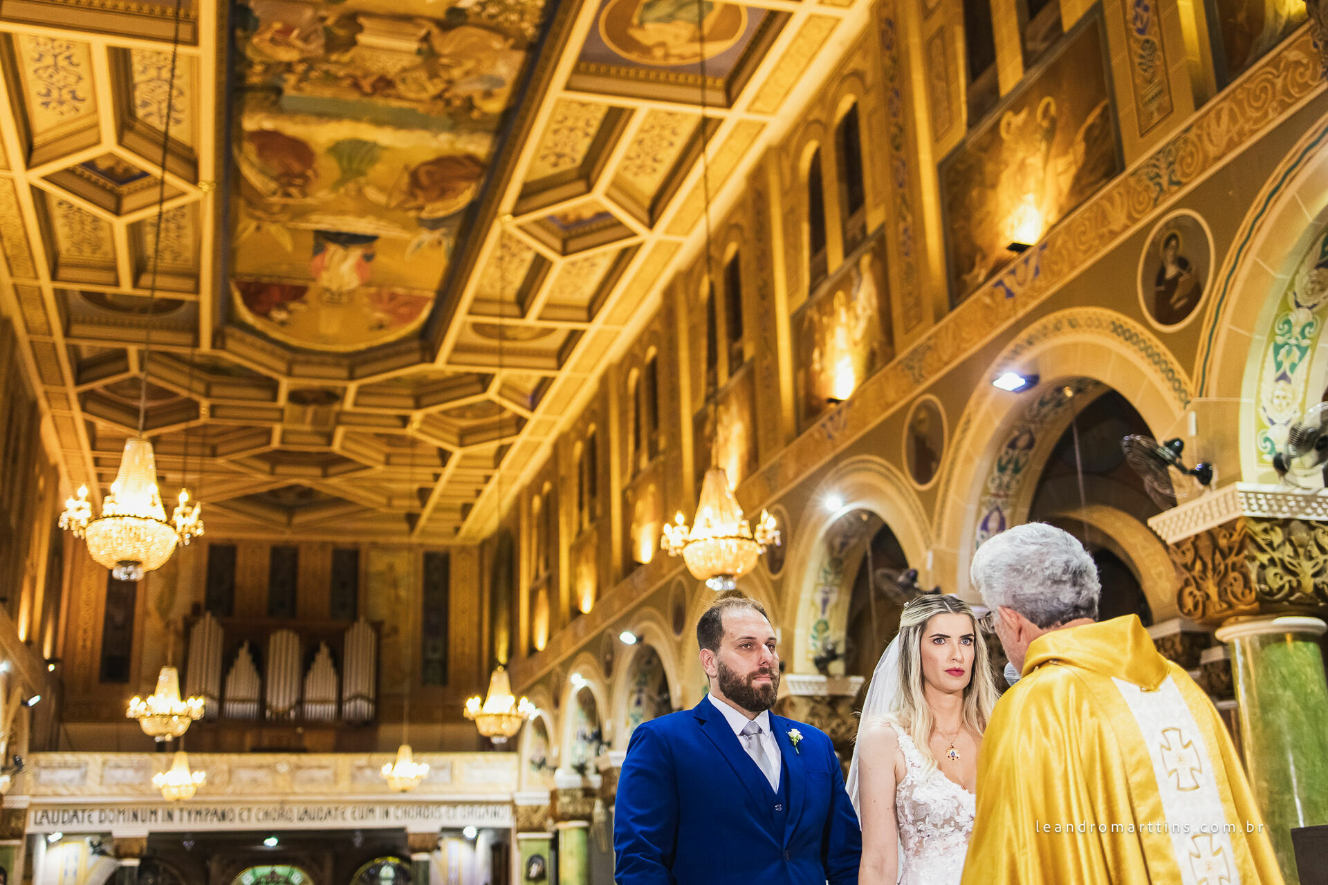 Foto Casamento Célia e Rafael na igreja Basílica - Rio Preto Foto Casamento Célia e Rafael na igreja Basílica - Rio Preto - Imagem 16